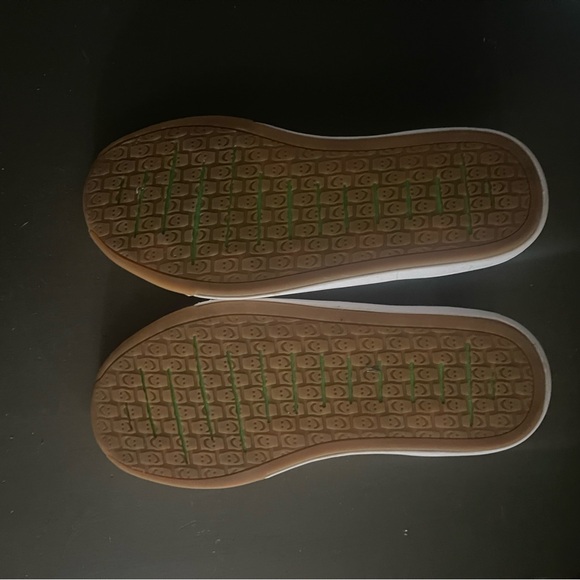 Women's Sanuk multi color slip ons size 8 - Picture 3 of 3